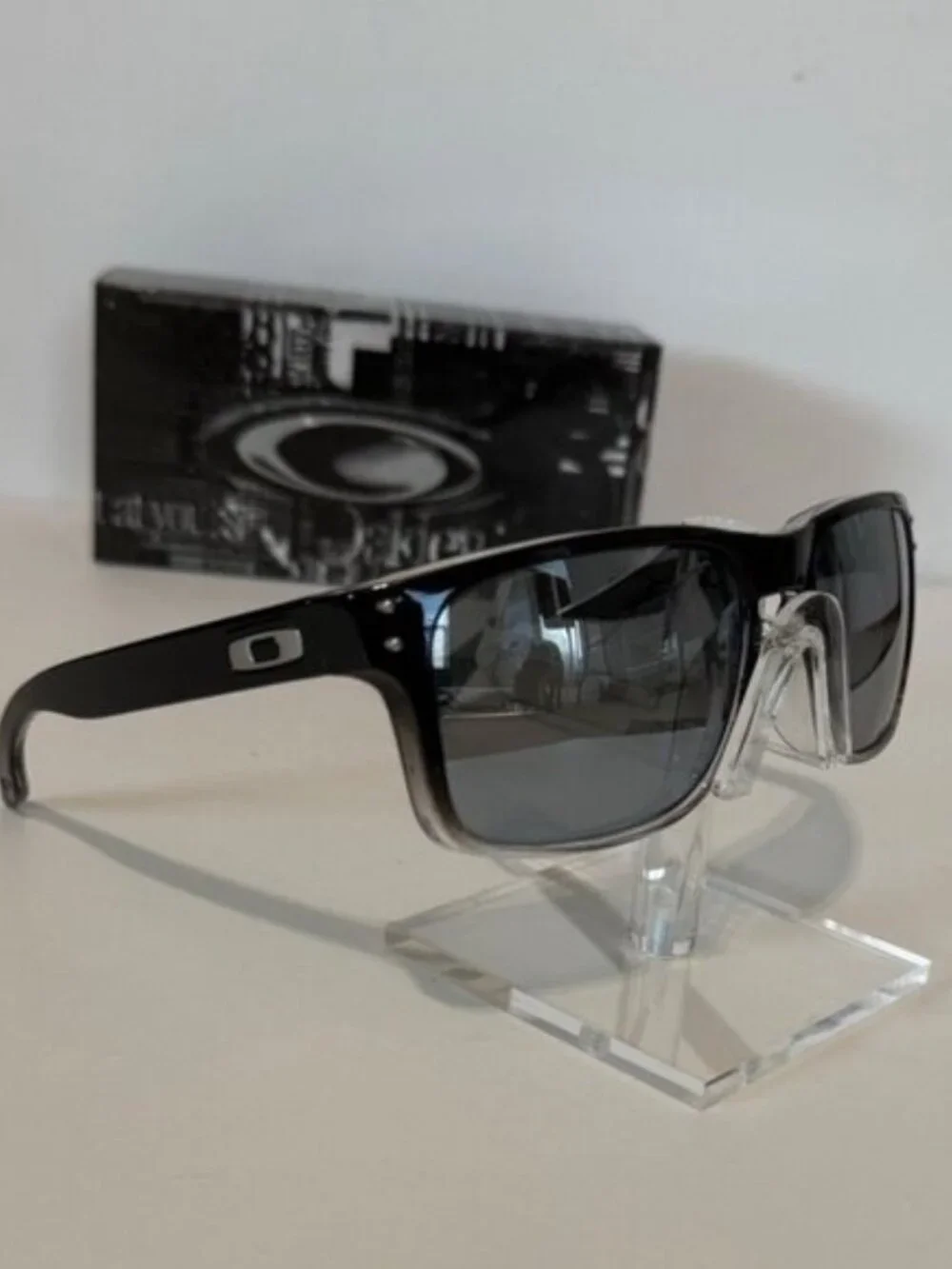 Oakley Holbrook Two Tone Polished Dark Ink Fade 9102 POLARIZED Silver - Picture 5 of 8